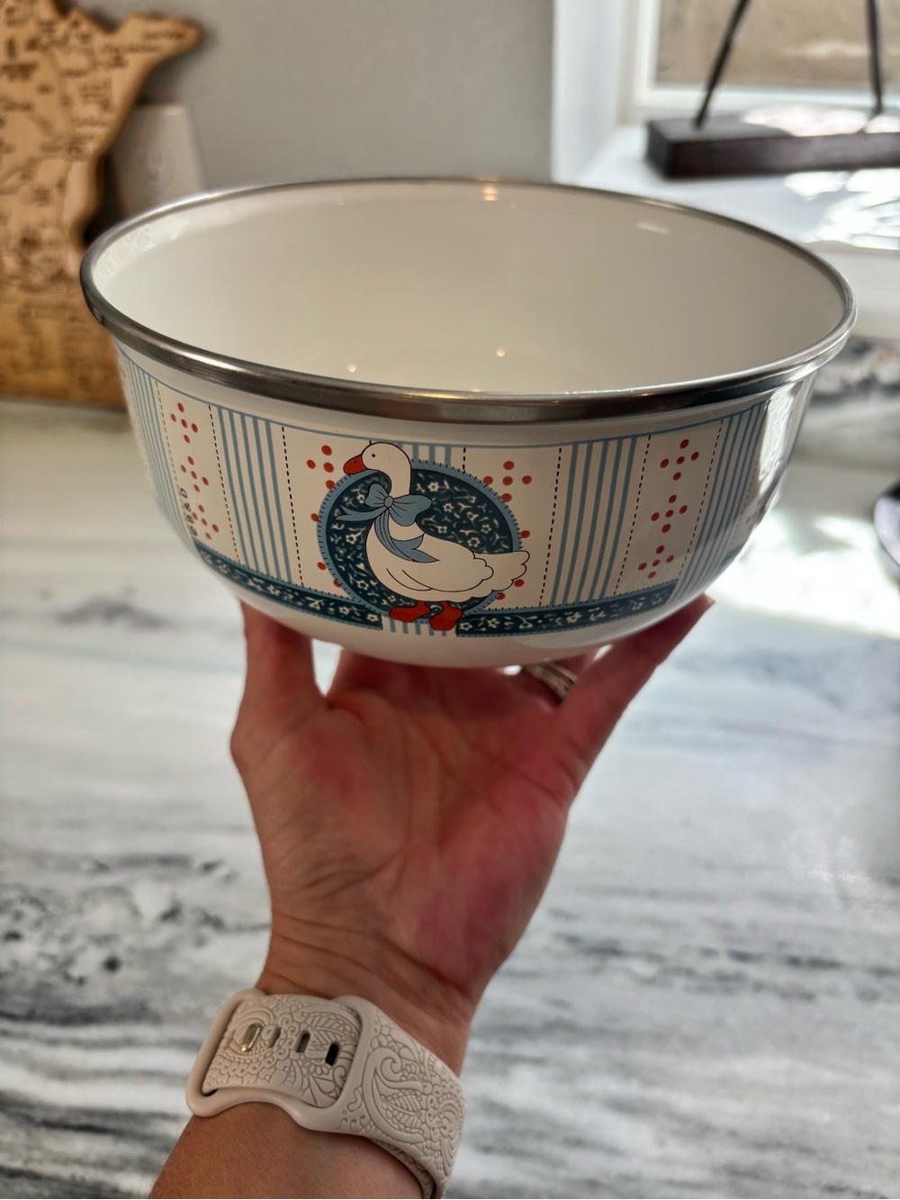 Vintage Goose with blue ribbon mixing bowl - Picture 3 of 3